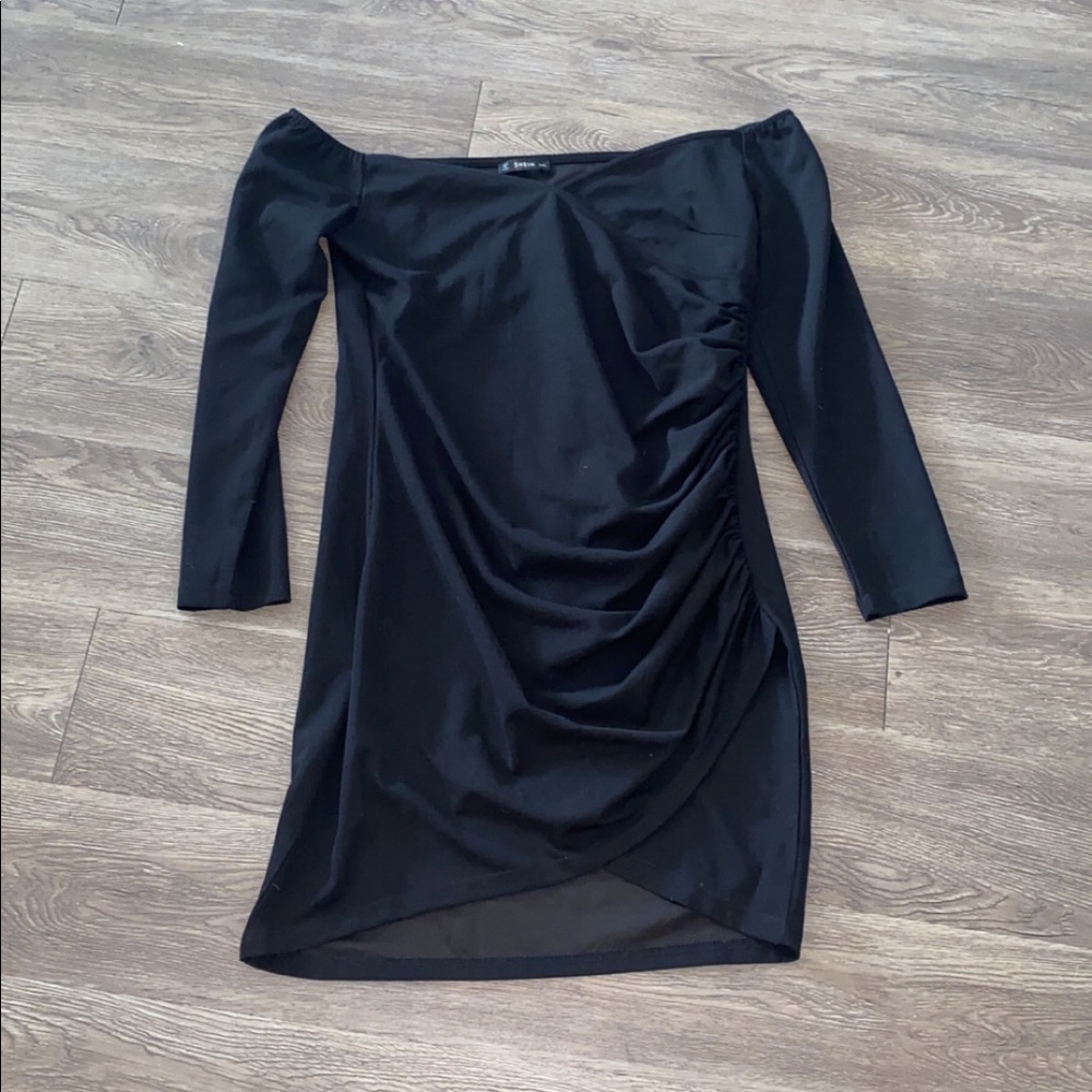 Women’s off the shoulder black dress